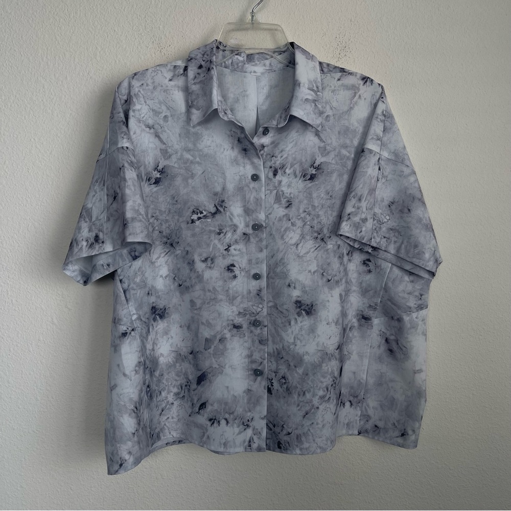 Lululemon Oversized Button Down Short Sleeve Shirt - image 1